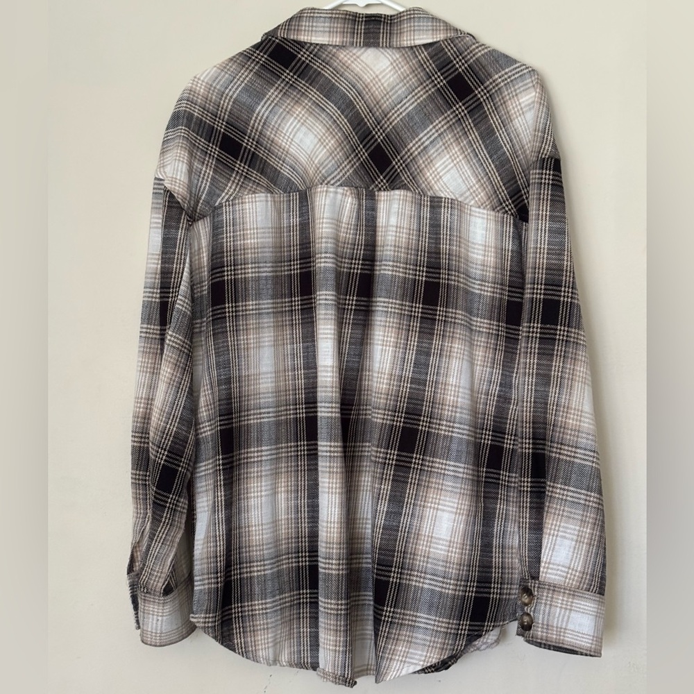 Ashley By 26 Plaid Button-Up Shirt - Picture 9 of 10
